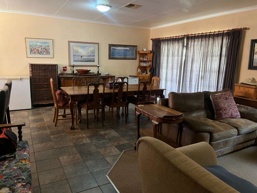 5 Bedroom Property for Sale in Upington Northern Cape